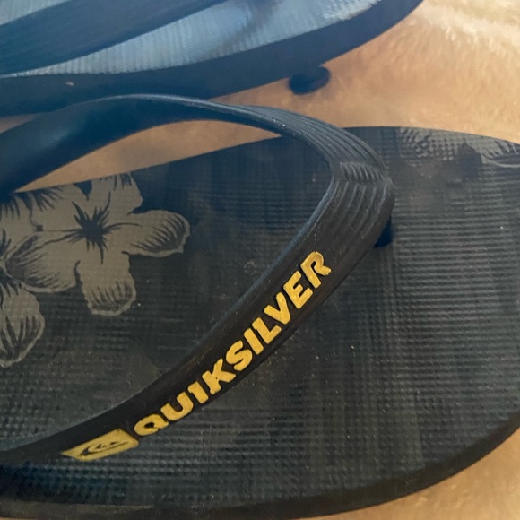 Quiksilver flip flops - Picture 2 of 2